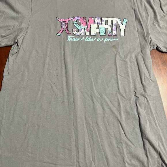 Smarty T Shirt XL Grey With Flowers In Multi Color - Picture 1 of 6